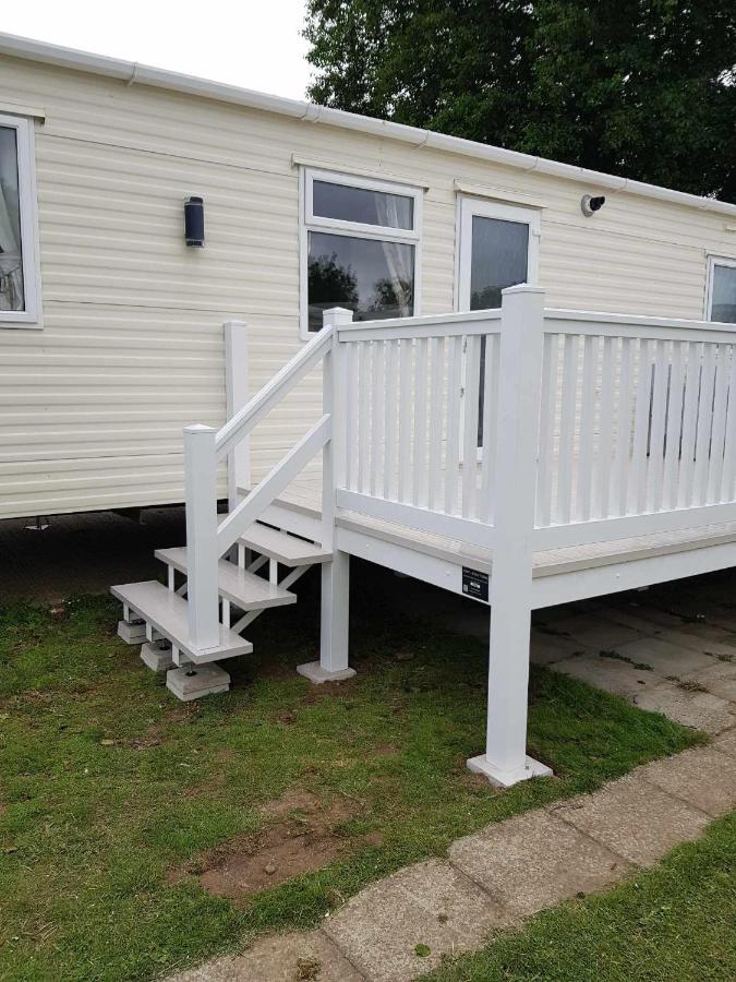 Готель D & A Short Breaks - St Margarets Bay, Dover Сент-Марґаретс-ет-Кліфф Екстер'єр фото