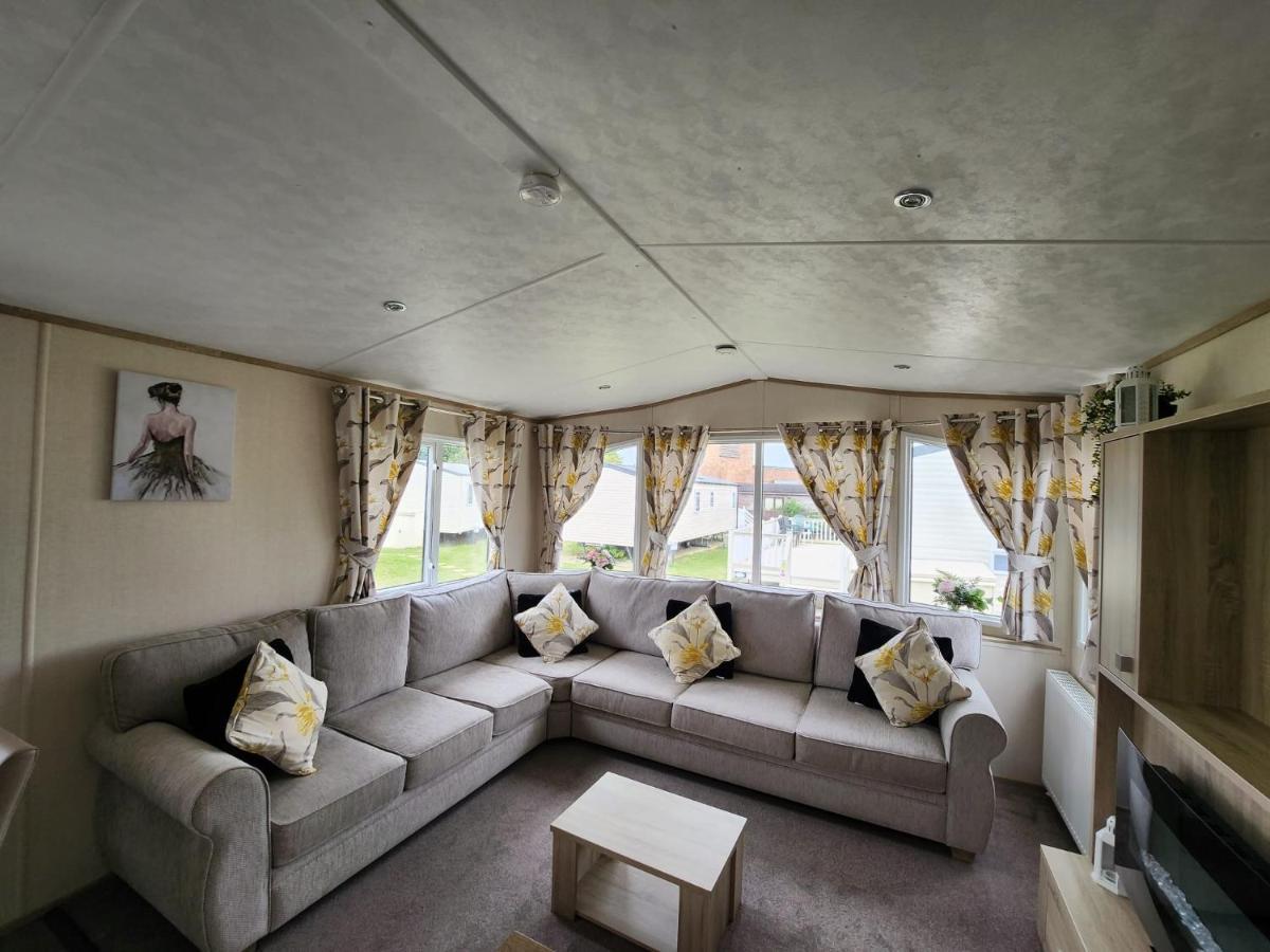 Готель D & A Short Breaks - St Margarets Bay, Dover Сент-Марґаретс-ет-Кліфф Екстер'єр фото