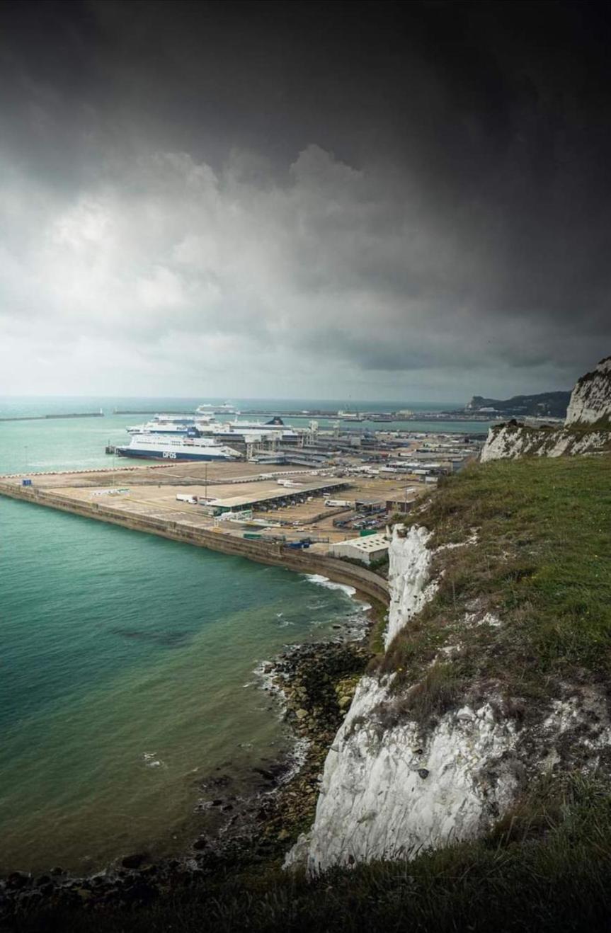 Готель D & A Short Breaks - St Margarets Bay, Dover Сент-Марґаретс-ет-Кліфф Екстер'єр фото